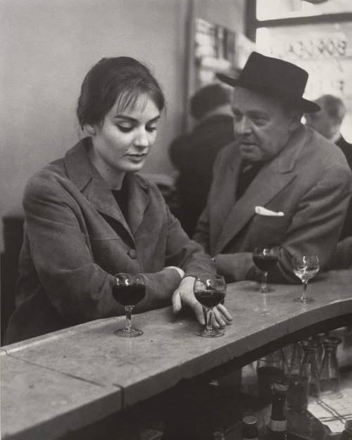 Au café, Robert Doisneau Nudes &amp; Noises  