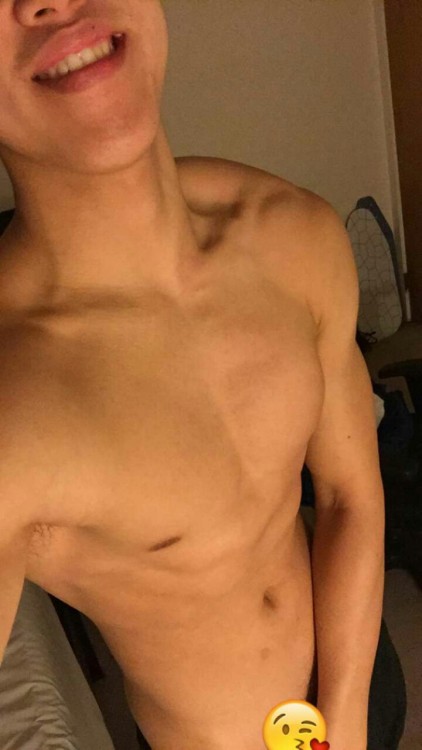 str8asiansgw:  Tempted to give out his Insta because he was a jerk, but all I’m going to say is Kevin has a great cock ;)