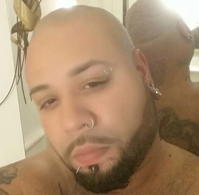 husky14fun:  papibaitclub215:  Submission   Tomas L  Philadelphia   Big daddy got