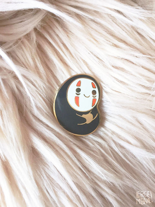  Hello (: A little post to announce that my ghibli enamel pins will be soon avalable on internet :D 