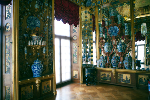 More images of the ‘Porcelain Cabinet’ at the Schloss Charlottenburg in Berlinvia; Anna Theodora Pho