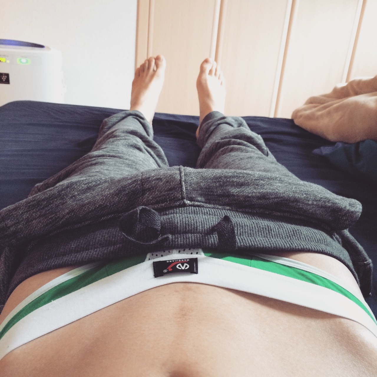 blissfuldominance:  Ready for him at a moment’s notice.  