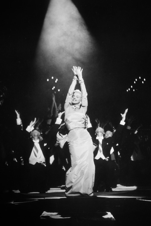  Marilyn Monroe performs the musical number, “Diamonds Are a Girl’s Best Friend,” from the fil