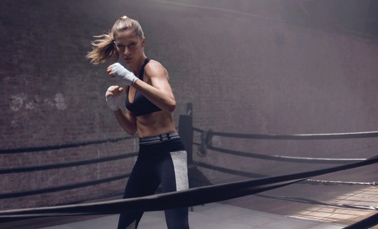 the-history-of-fighting:  Gisele Bündchen &lt;3  