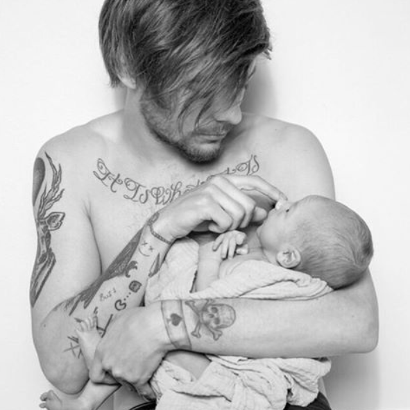 Who Decided That Louis Tomlinson S Baby Is Fake Why And Is He The Verge