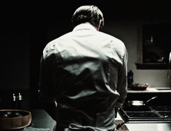 turian-chocolate:  Hannibal Lecter’s back appreciation 