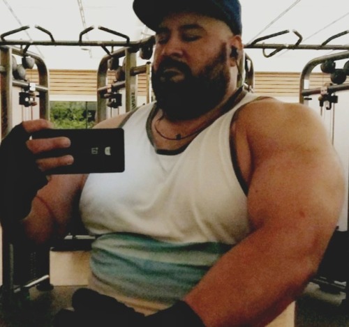 butcherchop:Chasing that gym pump.