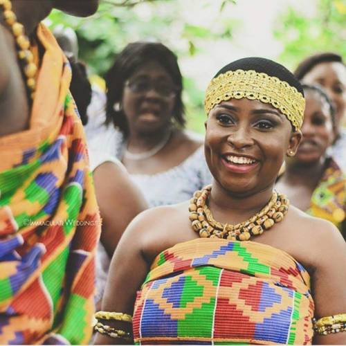 youngtbohb:blackloveisbeautiful:dachocolatethunder:Traditional Ghanaian Ceremonies✊❤️Very dope