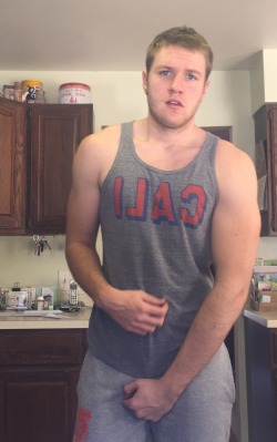 the-nap-king:  oddinvention:  Here are two photos of me feeling my oats in the kitchen  Hi