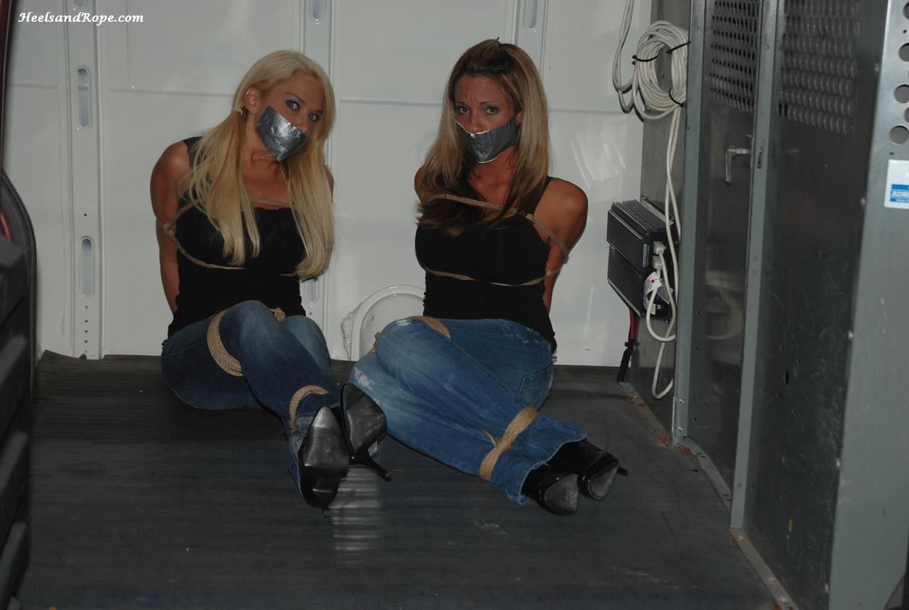 bondagehedgehog:  Nicki Masters and Destiny (aka Courtney Robinson)