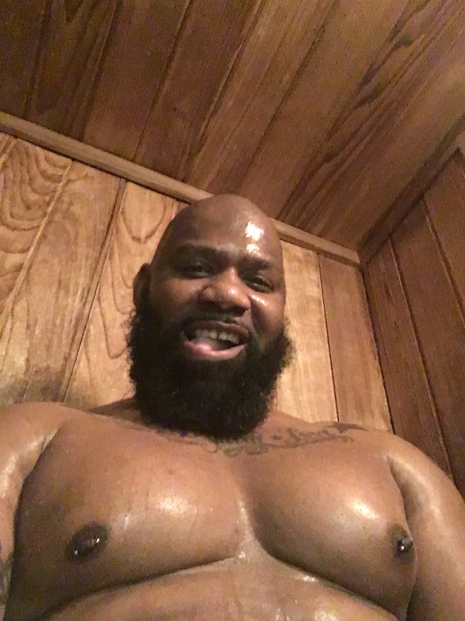 chillybearchris:  hairy-bigbug:  2019.05.10Fucking Hot Black Friday   I need a man