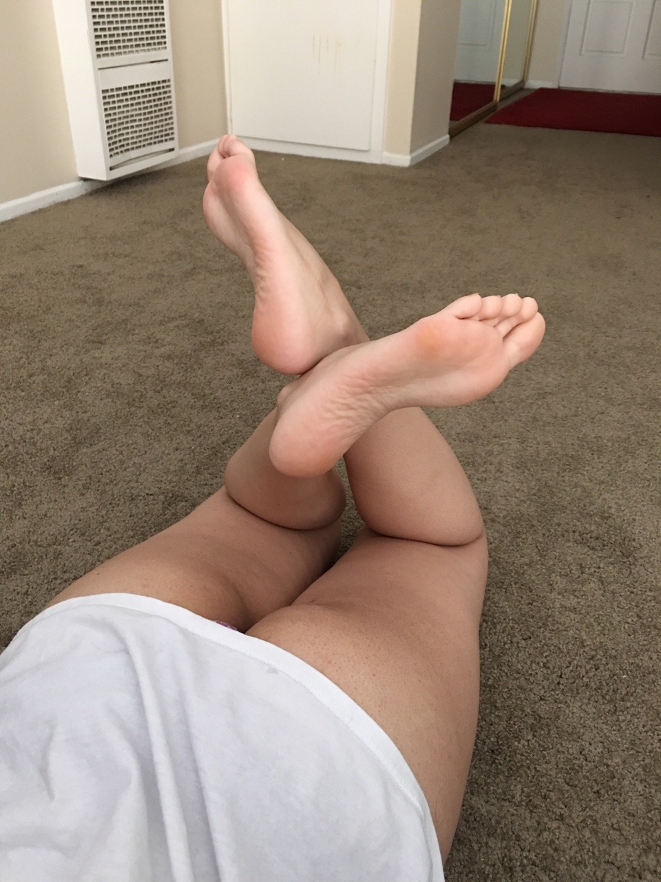 footfetishallstars:  My wifes gorgeous feet ;) Enjoy