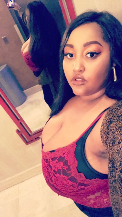 swaywithb:  anyaithesaiyan:Big Girl Slay adult photos