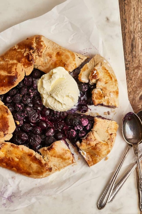 fullcravings:Healthy Whole Wheat Blueberry Galette