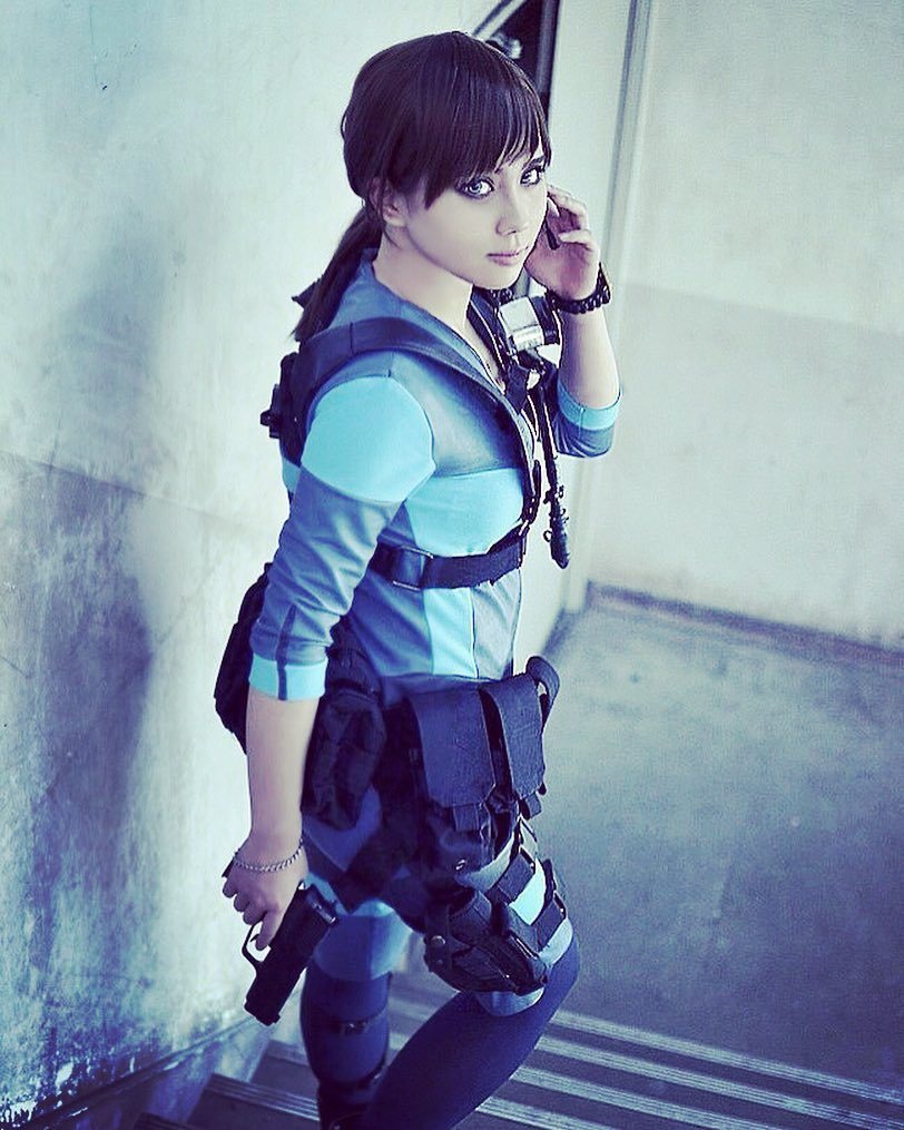 residentevilrevelations:  Jill Valentine Cosplay  https://www.instagram.com/tkr_27.jp/