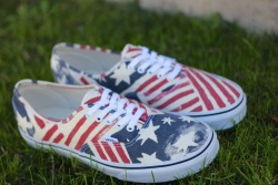 vans:  Van Doren Retro Flag Authentics