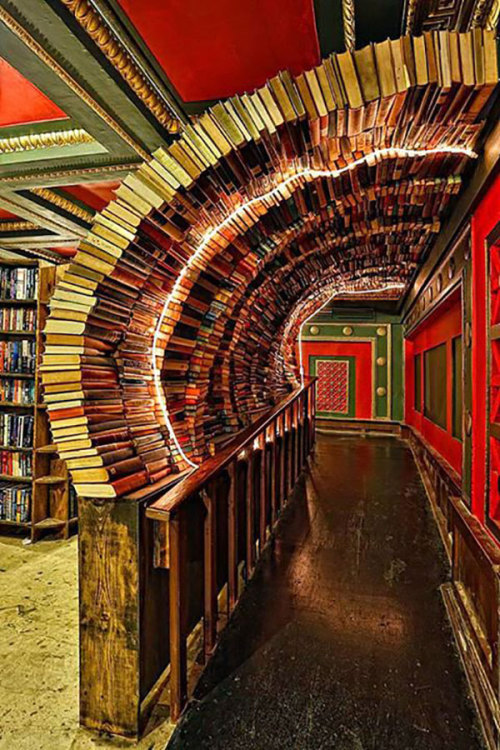 lilnympho: coolthingoftheday: The Last Bookstore in Los Angeles, California. Great place to take 