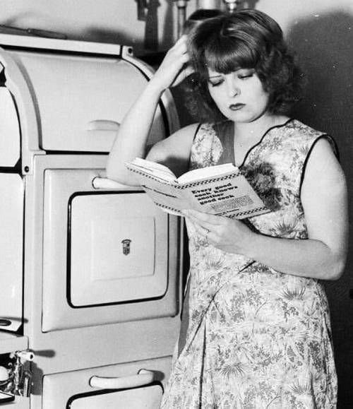 Clara Bow Nudes &amp; Noises  