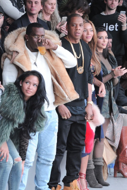 girlsluvbeyonce: Cassie, Diddy, Jay Z, Beyoncé &amp; Kim Kardashian at Kanye West X Adidas Fashion Show   What is Puff looking at!