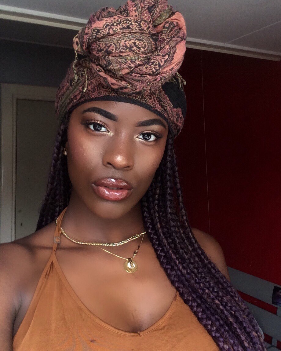 sweetvioletz:  I LOVE MY SKIN 🍫👸🏾🌞🍯