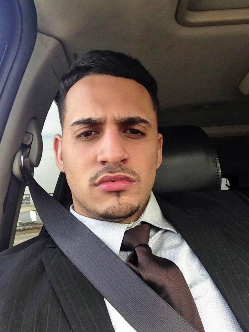 bxsexylatino:  Love me some of him!!!