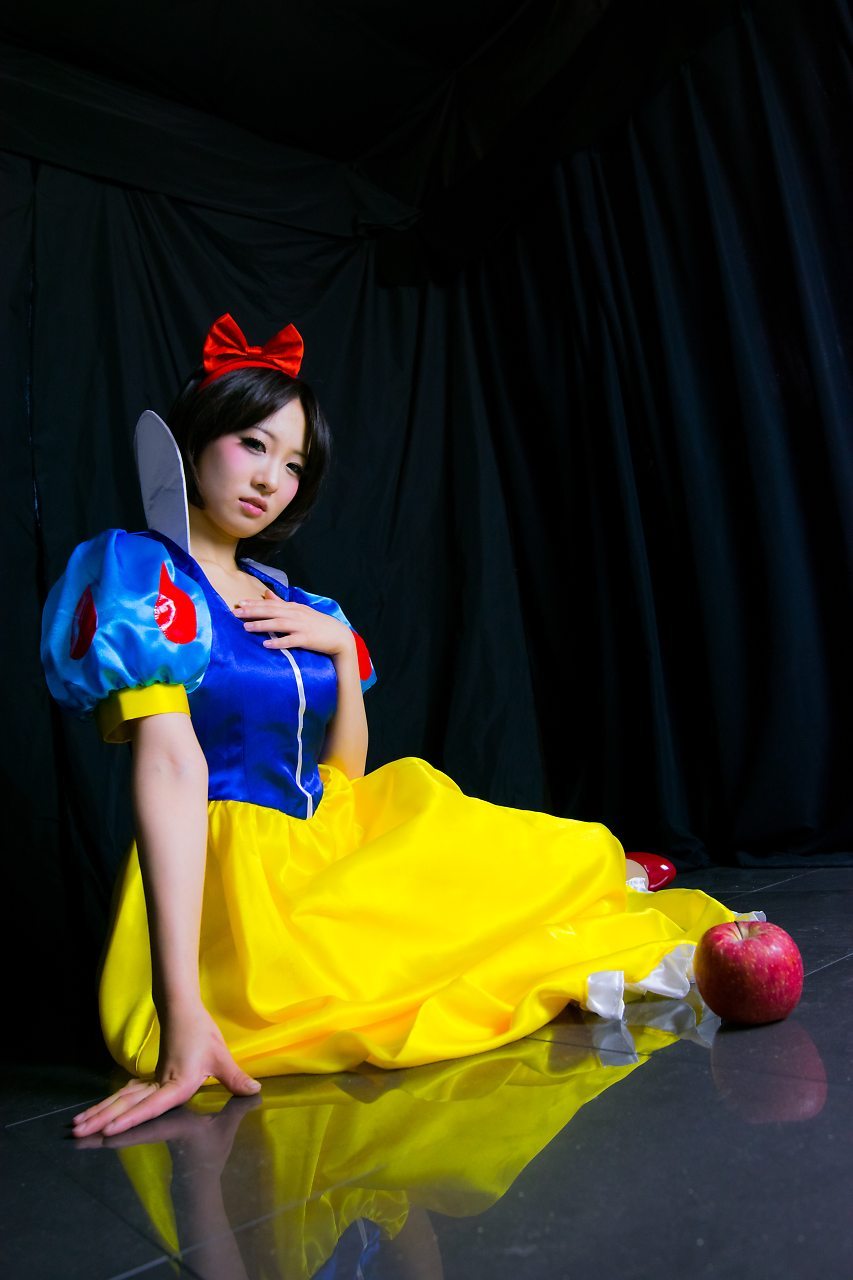Snow White &amp; The seven Dwrafs - Snow White (Yuka) 2