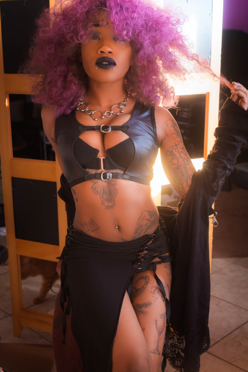 jaseminedenise:Good Morning // IG. Wearing @skgdesigns // Honey birdette // Shop Melanoir // Nasty G