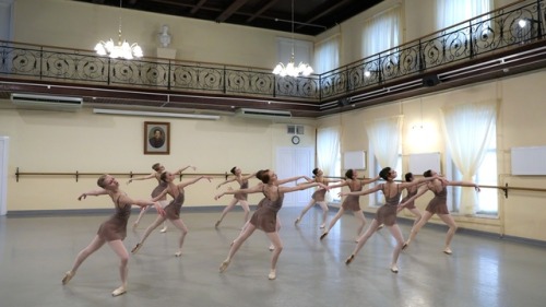 tsiskaridze:Vaganova Ballet Academy classical dance exam. Grade 7 / Level II. Class of Professor Kov