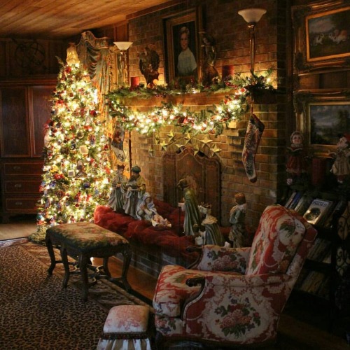 santaclaus1225: 200 days left until Christmas can you hear the sounds of jingle bells HOHOHO  . . . 