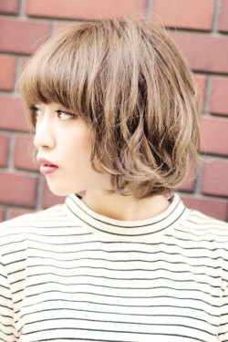 fromasia-withlove:  Been thinking about cutting and re-dyeing my hair lately so I’m sharing a short-hair inspiration board for anyone else looking to do the same :) 