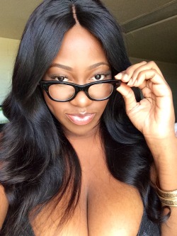 dswsubmit:  Elle Jones _cocostacked (and those glasses are prescription lens lol) 