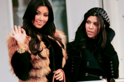 Krazykardashianbr:  I Miss Kourtney And Kim Take New York! @Kimkardashian @Kourtneykardash