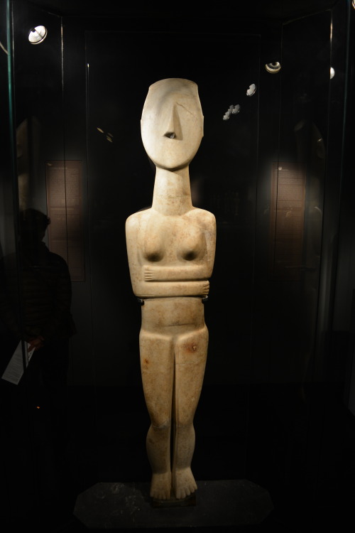 hiphopocliedes:  Museum of Cycladic art - Μουσείο Κυκλαδικής Τέχνης 1.   Head and neck of a canonical figurine (Spedos variety), marble, Early Cycladic II period - Syros phase, 2800-2300 BC 2.   Fragment of a grave relief, marble, Classical