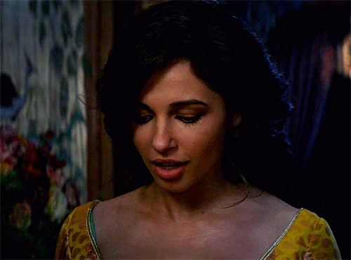 filmgifs:Naomi Scott as Princess Jasmine in Aladdin (2019) dir. Guy Ritchie