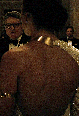 ruffboijuliaburnsides:  galsgadots: Gal Gadot’s silver dress in Batman v. Superman: Dawn of Justice (2016) with her history in evening gowns, she chose the open back to assure everyone that she did NOT have a sword down the back of her dress this time