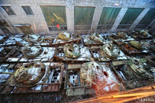 toocatsoriginals:  Abandoned Red Army Armor - Repair Base 77 - Ussuriysk, Russia via KFSS