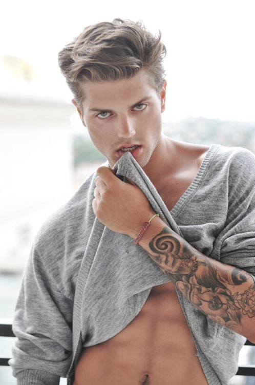 modelbegood:  Renato Nicoli  http://modelbegood.tumblr.com