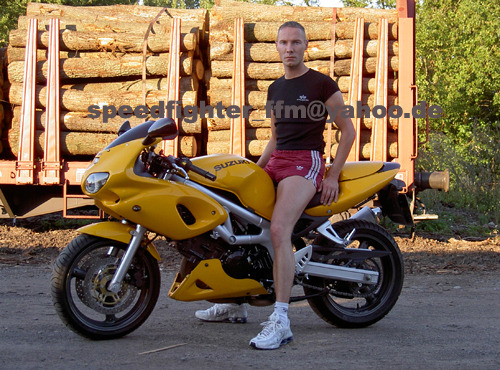 shortsnjock:nylonshortsen:  Omega  Damn sexy!