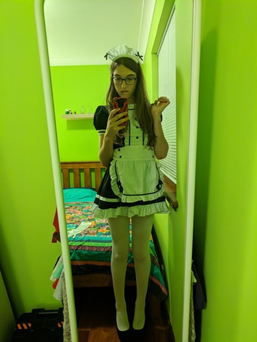 toyingwithcorsets: After much *maid*itation, I decided it was time to return to one of my favourite 