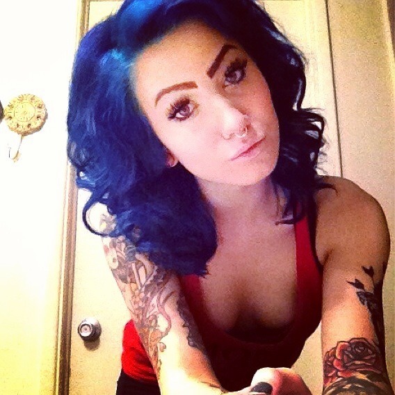 nekr0mantic:  Still love this short hair :) 