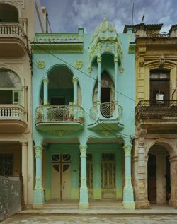 danismm:  art nouveau / art deco in Havana, Cuba by Michael Eastman 