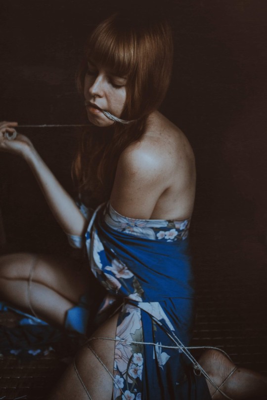 elenastrawberry:It’s too  late to speak…