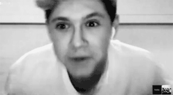 harryniips:  Niall in the 5SOS livestream 