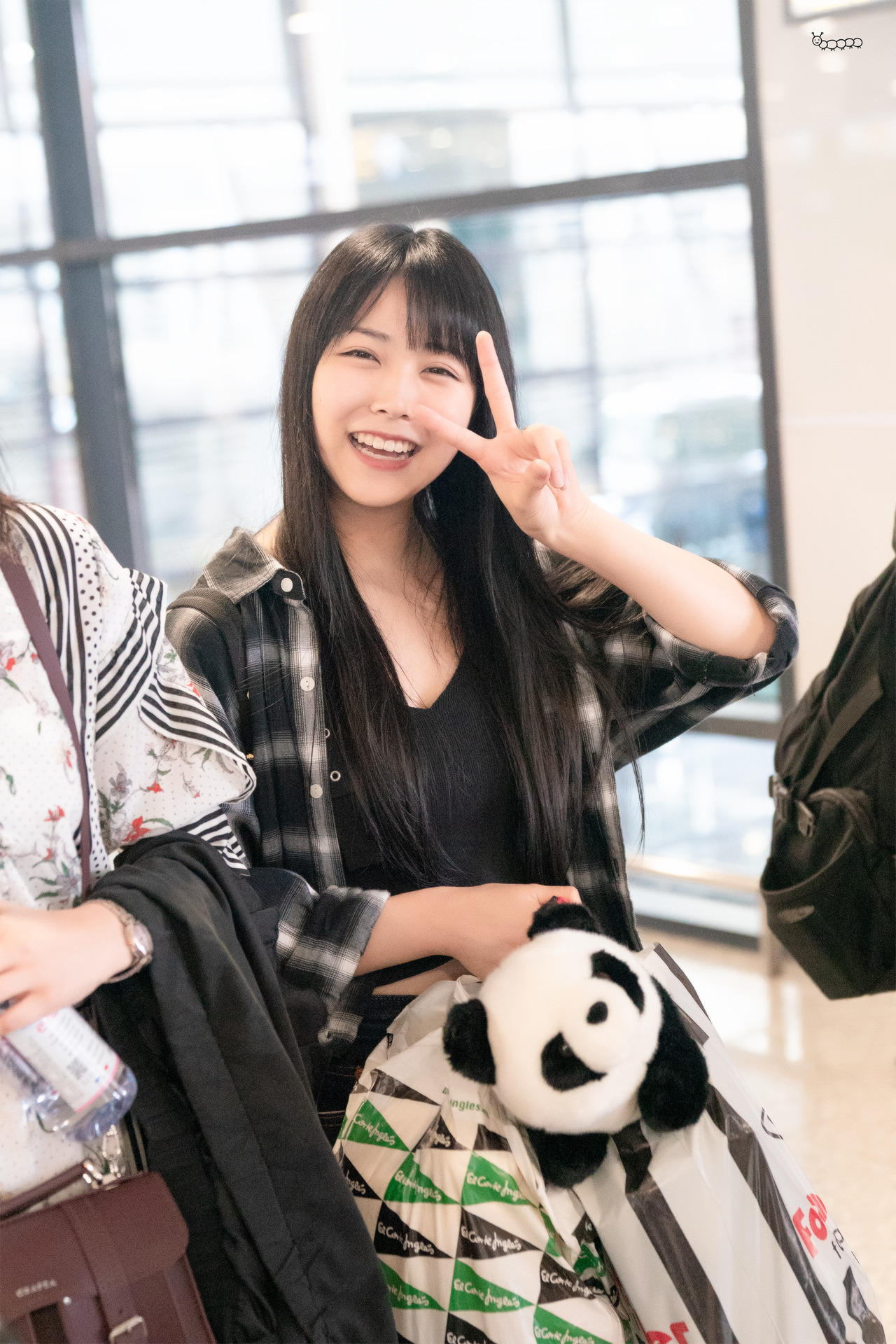 sayamirupost:Shiroma Miru at Shanghai Airport ©JJ-AKBingo | NMB48 Asia Tour 2018