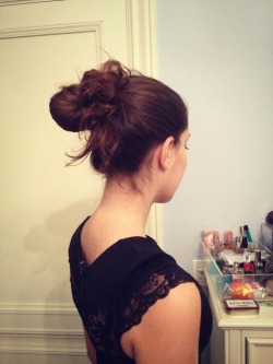 distraint:  love messy buns