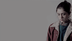 alayne-stone:  I don’t want to be alone. 