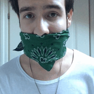 chilean boy like bandanas and bondage