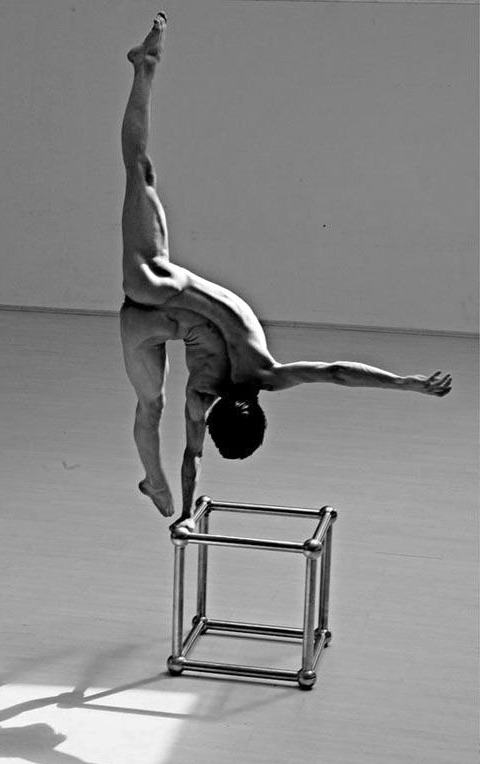 guysdoingthesplits:  abeautifulindiscretion:  Split Manner  (via TumbleOn) 