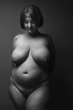 missbbwblog:Reblog if you love Big girls Real is beautiful