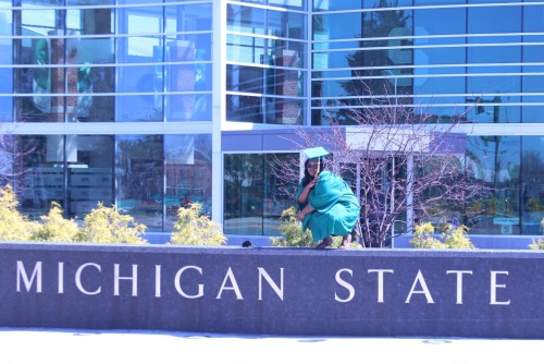 tarynel:  myvirtualinsanityy:  Graduation season blackout!  Congratulations!
